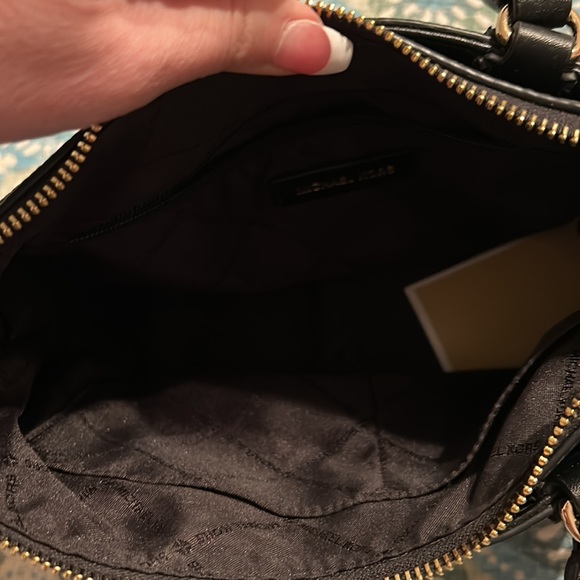 Michael Kors purse - Picture 6 of 6